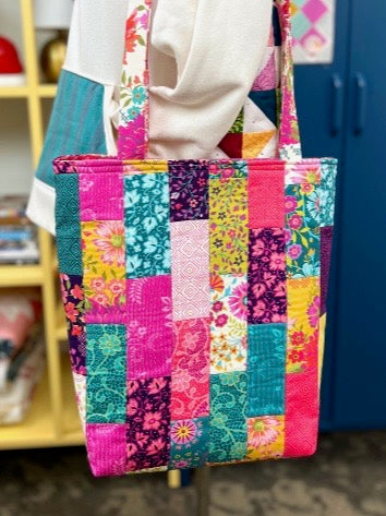 Moda Charm Tote Bag - Friday, March 13 with Carrie